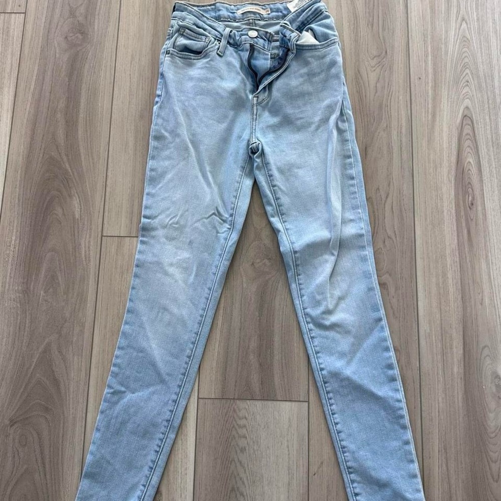 Levi’s high rise skinny jeans W25